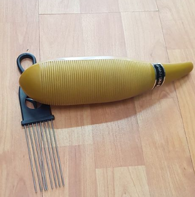 Guiro de Plastico Cafe 25cm. C/raspador Extreme Exgr002