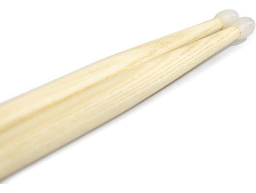 Par de Baqueta 5a Madera Hickory Punta Nylon Diam.565" Dm