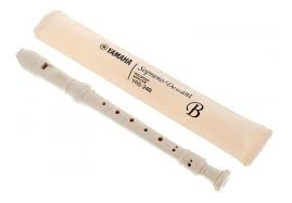 Flauta Yamaha Soprano de Plastico en C